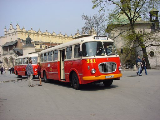 Samochody PRL-U - Miejski autobus.jpg